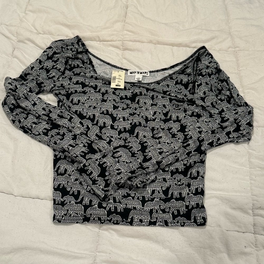 Aeropostale (Map to mars collection) Y2K Black and White Elephant Print Blouse